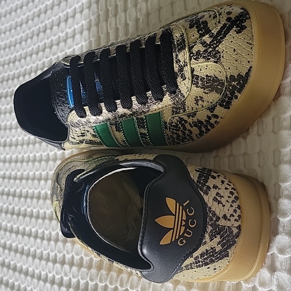 Gucci x Adidas Gazelle Sneakers - Picture 2 of 4